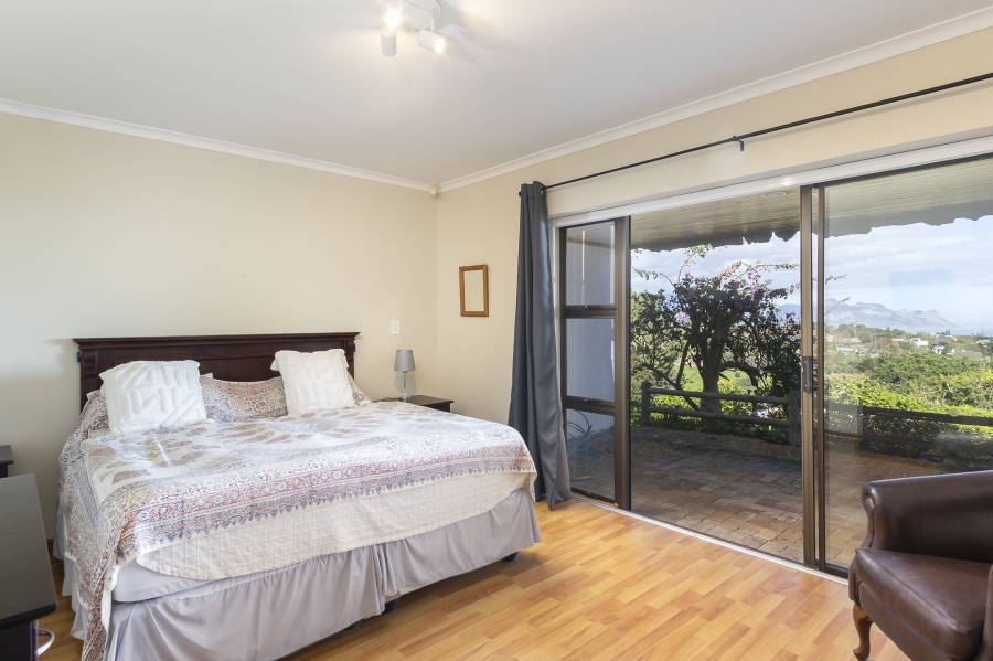 3 Bedroom Property for Sale in Helderberg Estate Western Cape